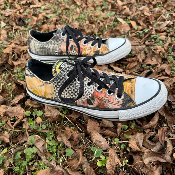 Converse all star women’s Multicolor Graphic Sneakers - Picture 4 of 10